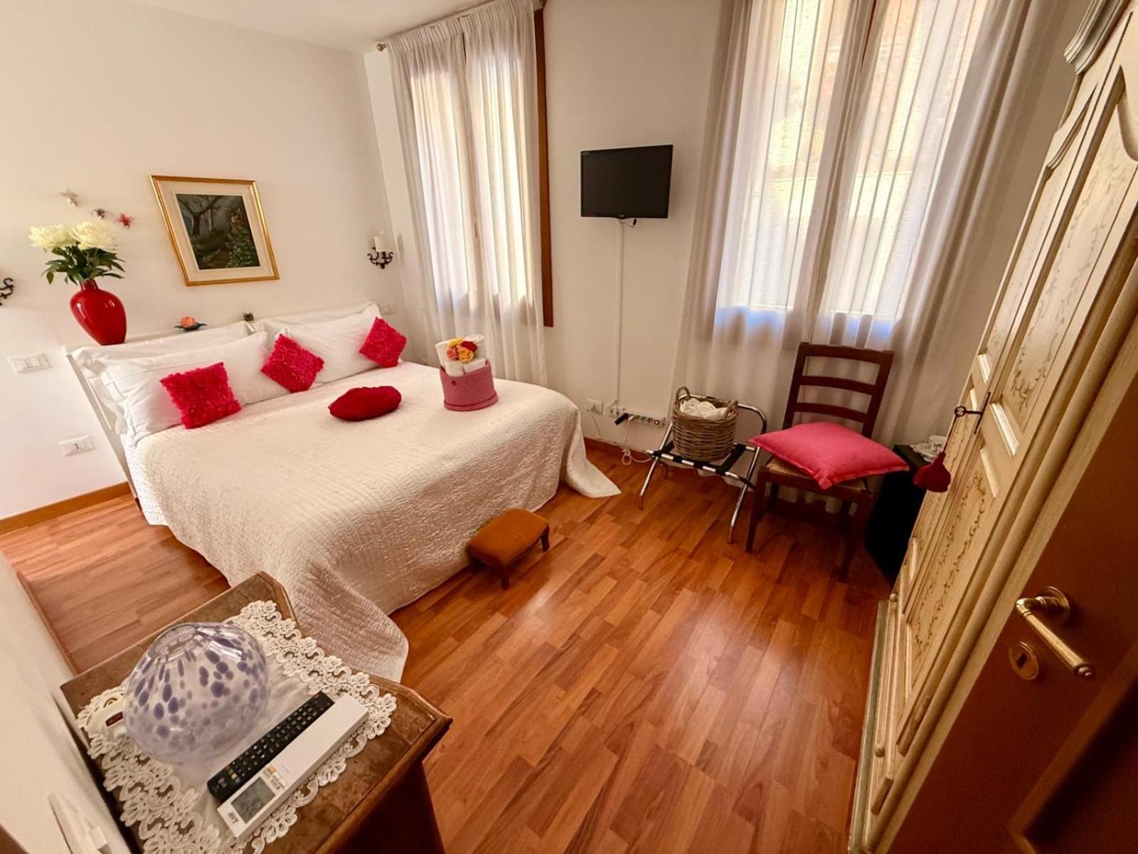Residenza De L'Osmarin Suites Veneza Exterior foto